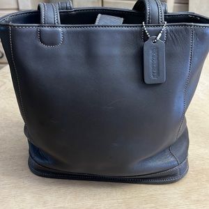 COACH Vintage grey shoulder bag made of completely natural gloved tanned cowhide